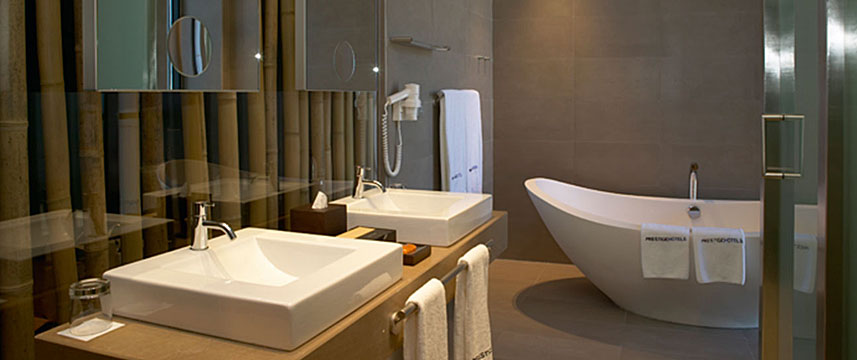 Hotel  Fira Congress Bathroom